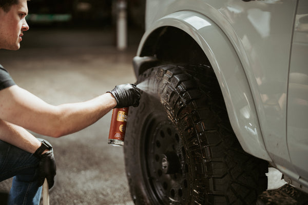SOCAR CHEMICAL - CLEAN WHEEL COMBO - Blue Suede Tire Shine and Wheel Cleaner Set, Professional Wheel Care Kit with Spray Bottles
