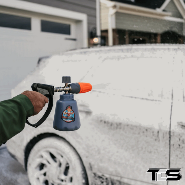 TDS Pro V1 Foam Cannon and AVALANCHE Foam Cannon Concentrate Combo